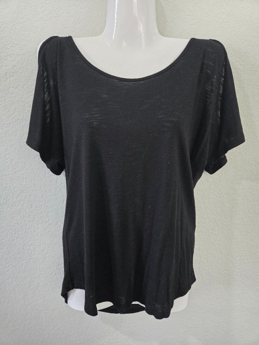 Mudd Black Tee – Size M